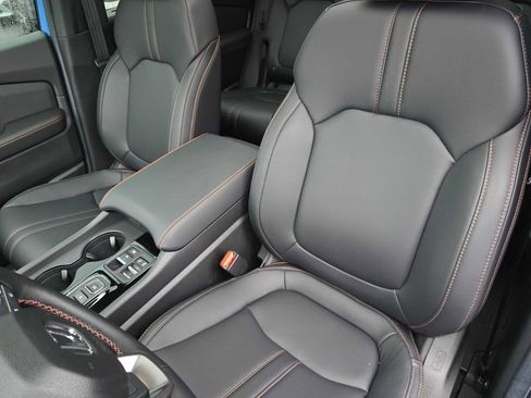 Used 2025 Honda Pilot TrailSport image 23