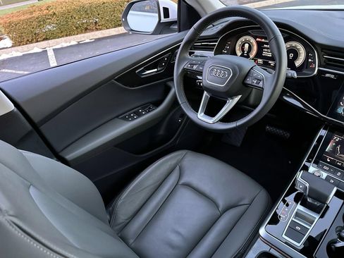 Used 2025 Audi Q8 Premium w/ Black Optic Package AWD/4WD image 31