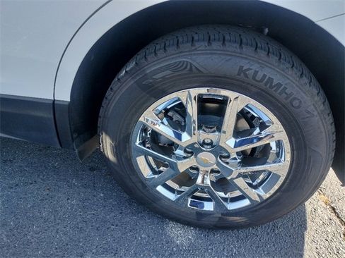 Used 2022 Chevrolet Equinox LT image 11