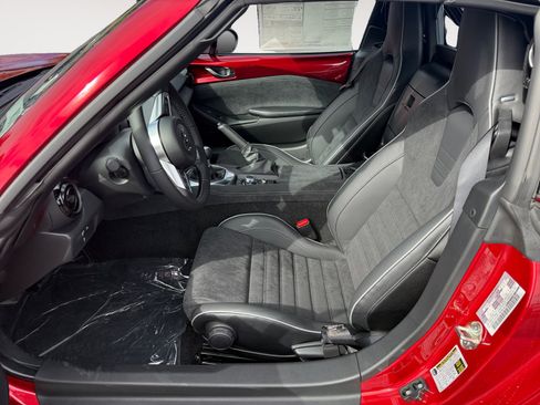 New 2026 MAZDA MX-5 Miata RF Club w/ Weather Package RWD image 10