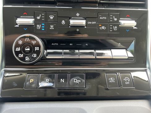 New 2025 Nissan Armada Platinum Reserve image 8