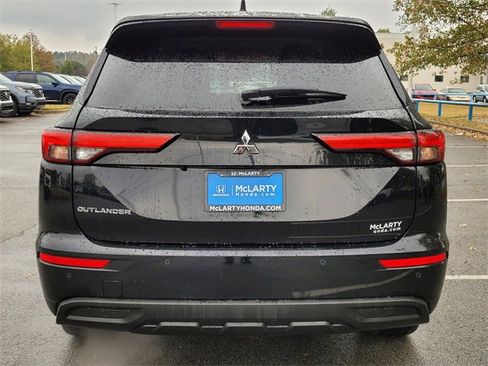 Used 2024 Mitsubishi Outlander SE image 6
