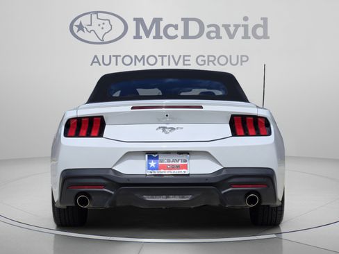 Used 2024 Ford Mustang Premium RWD image 5
