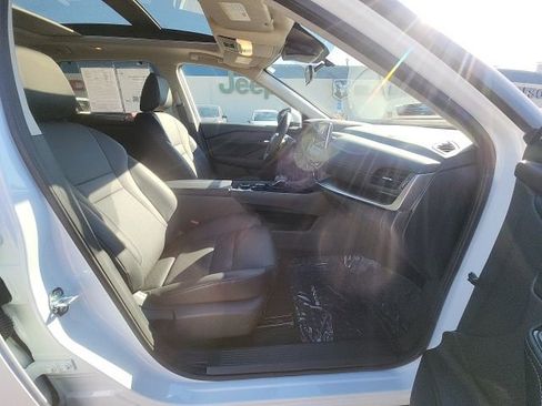 Certified 2025 Nissan Rogue SV w/ SV Premium Package image 23