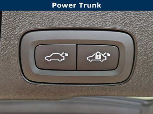 New 2025 Volvo XC60 T8 Core w/ Protection Package Premier image 33