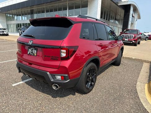 Used 2024 Honda Passport Black Edition image 7