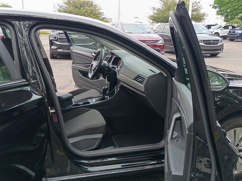 Used 2019 Volkswagen Jetta S w/ Driver Assistance Package FWD image 15