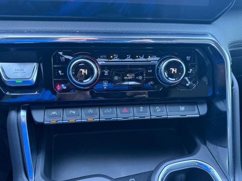 Used 2024 GMC Sierra 1500 Denali w/ Technology Package image 11