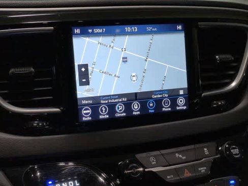 Used 2018 Chrysler Pacifica Touring Plus w/ S Appearance Package image 30