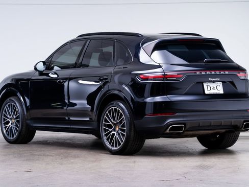 Used 2019 Porsche Cayenne AWD/4WD image 5