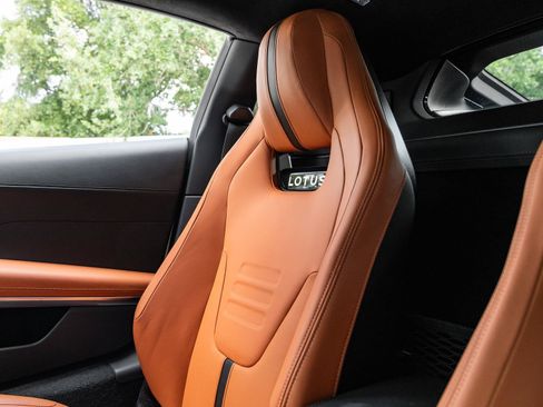 Used 2025 Lotus Emira RWD image 22
