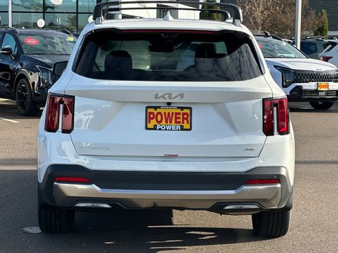 Certified 2025 Kia Sorento SX Prestige image 5