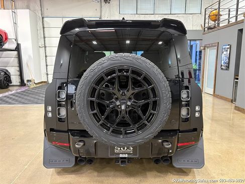 Used 2023 Land Rover Defender 90 V8 AWD/4WD image 14
