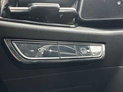 Used 2023 Kia Niro EX image 14