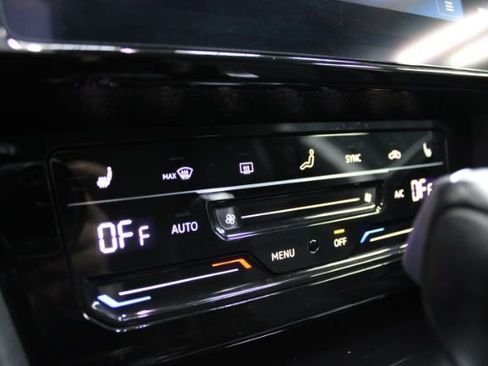 Used 2021 Volkswagen Arteon SE w/ Arteon MDO Package image 20