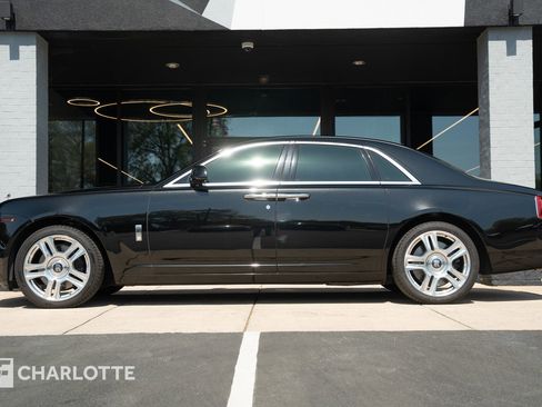 Used 2016 Rolls-Royce Ghost image 7