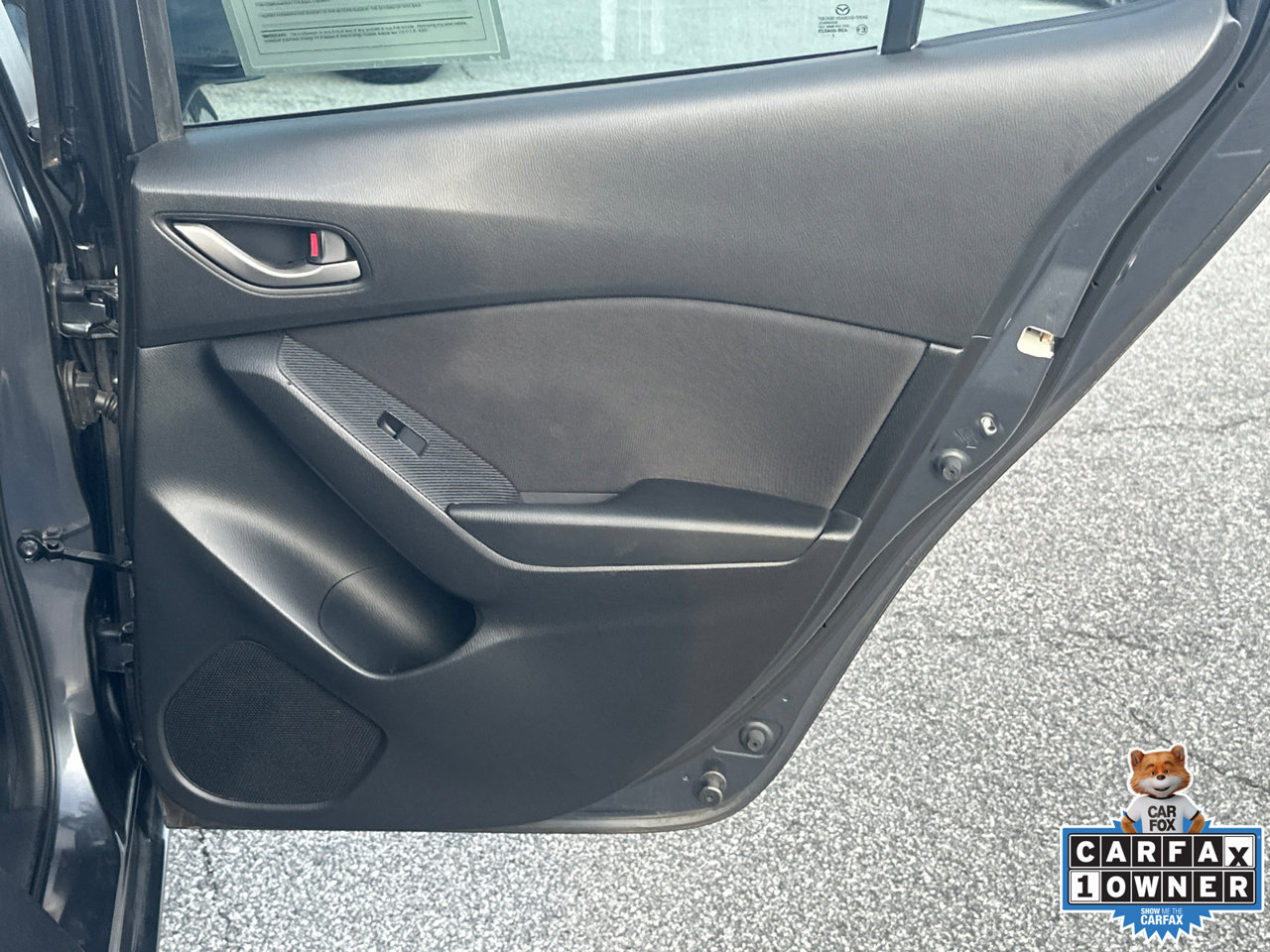 Used 2015 MAZDA MAZDA3 i Touring w/ Technology Package FWD image 16