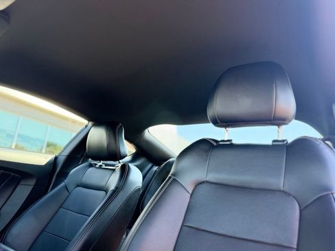 Used 2017 Ford Mustang GT Premium w/ GT Performance Package RWD image 16