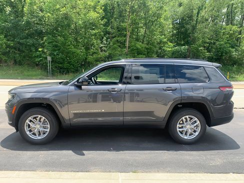 New 2025 Jeep Grand Cherokee L Laredo w/ Luxury Tech Group I image 8