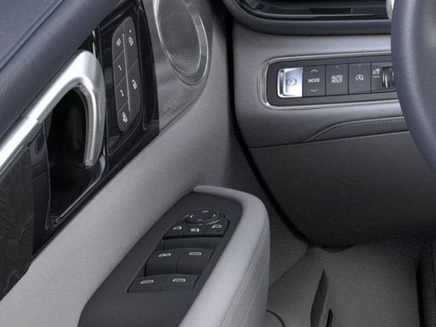 New 2026 Buick Enclave Avenir w/ Super Cruise Package FWD image 22