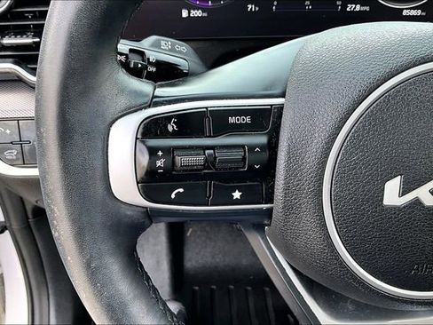 Used 2023 Kia Sportage SX image 10
