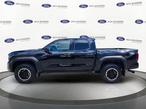 Used 2026 Toyota Tacoma TRD Off-Road AWD/4WD image 2