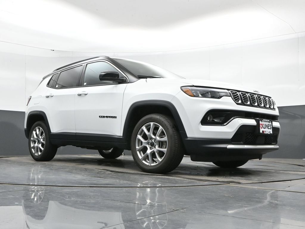 Used 2025 Jeep Compass Limited AWD/4WD image 43