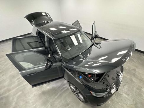 Used 2024 Land Rover Range Rover SE AWD/4WD image 13