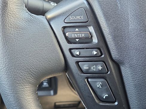 Used 2025 Nissan Frontier SL image 22