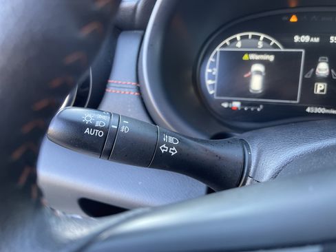 Used 2024 Nissan Kicks SR image 19