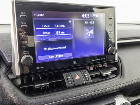 Used 2022 Toyota RAV4 XLE Premium image 25