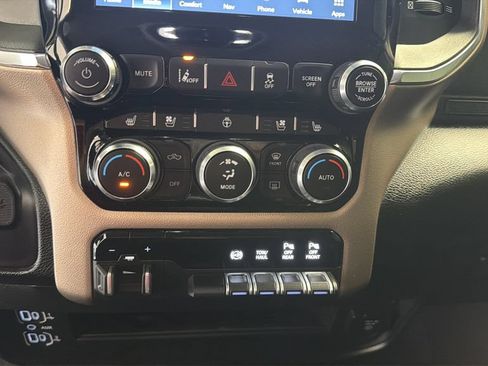 Used 2024 RAM 2500 Laramie w/ Safety Group AWD/4WD image 20