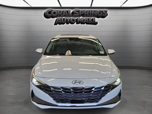 Used 2023 Hyundai Elantra Limited w/ Winter Weather Package FWD image 2