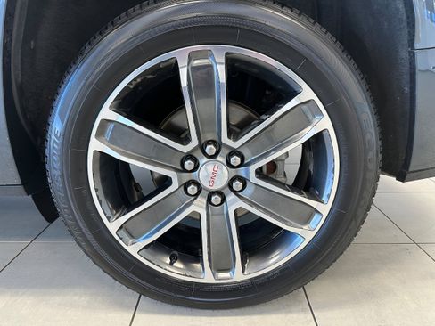 Used 2019 GMC Acadia Denali AWD/4WD image 8