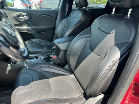 Used 2019 Jeep Cherokee Limited AWD/4WD image 15
