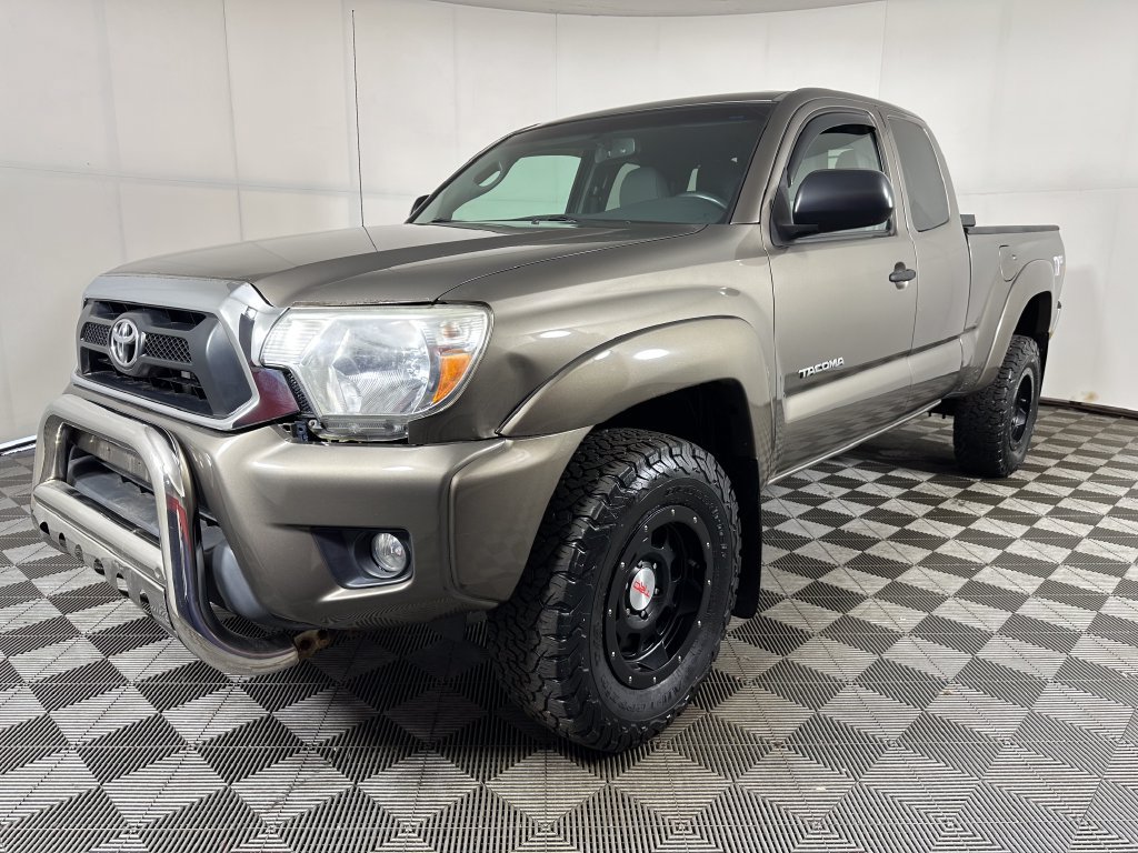 Used 2012 Toyota Tacoma 4x4 Access Cab V6 w/ TRD Off-Road Pkg image 1