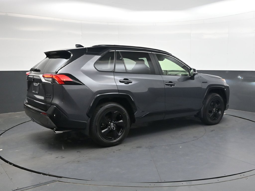 Used 2019 Toyota RAV4 XSE AWD/4WD image 4