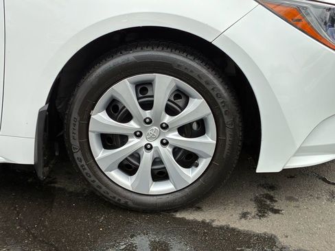 Used 2023 Toyota Corolla LE image 45