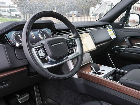New 2025 Land Rover Range Rover SE AWD/4WD image 25