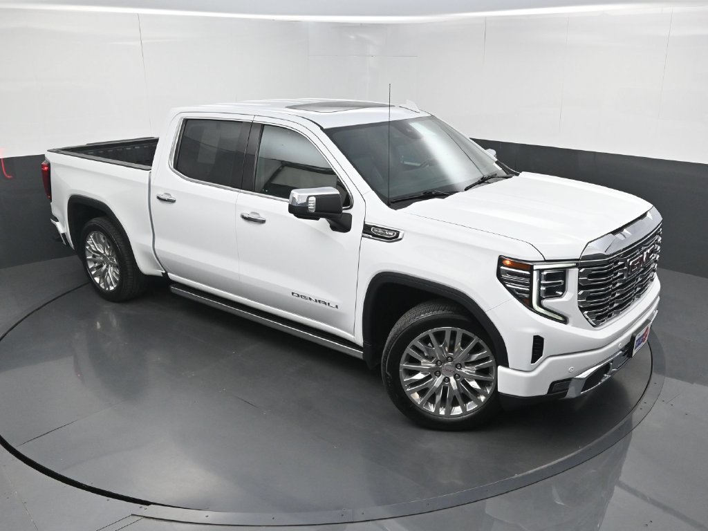 Used 2023 GMC Sierra 1500 Denali w/ Denali Reserve Package AWD/4WD image 35