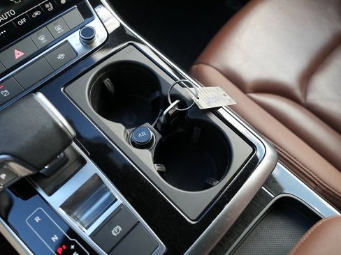 Used 2021 Audi Q7 2.0T Premium Plus image 25