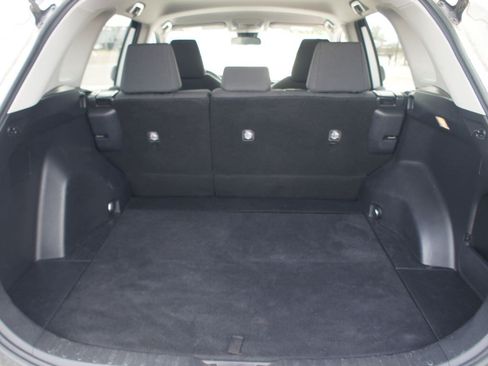 Used 2021 Toyota RAV4 LE FWD image 14
