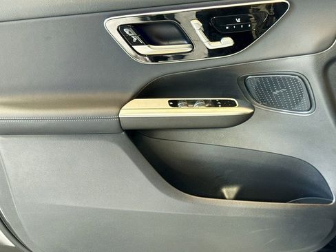 Certified 2025 Mercedes-Benz GLC 300 image 17