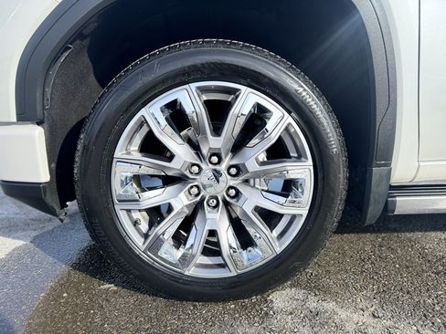 Used 2024 GMC Sierra 1500 Denali w/ Denali Reserve Package image 3