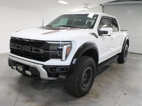 Used 2025 Ford F150 Raptor AWD/4WD image 4