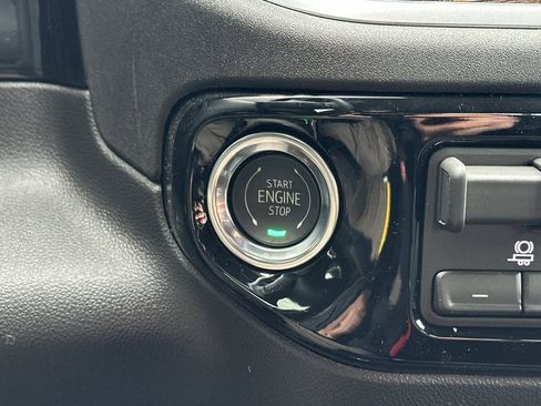 New 2026 GMC Sierra 1500 SLE w/ Preferred Package image 19