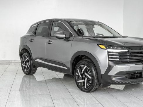 Used 2025 Nissan Kicks SV image 56