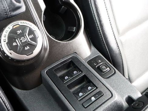 Used 2022 Ford Bronco Everglades AWD/4WD image 30