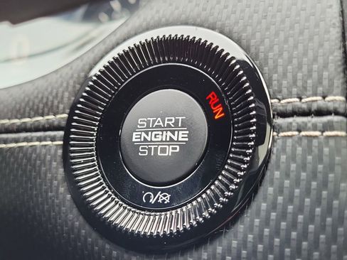 Used 2023 Jeep Compass Altitude w/ Sun and Sound Group image 31