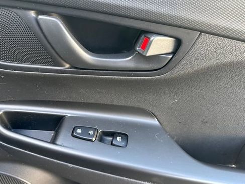 Used 2023 Hyundai Kona SEL image 21